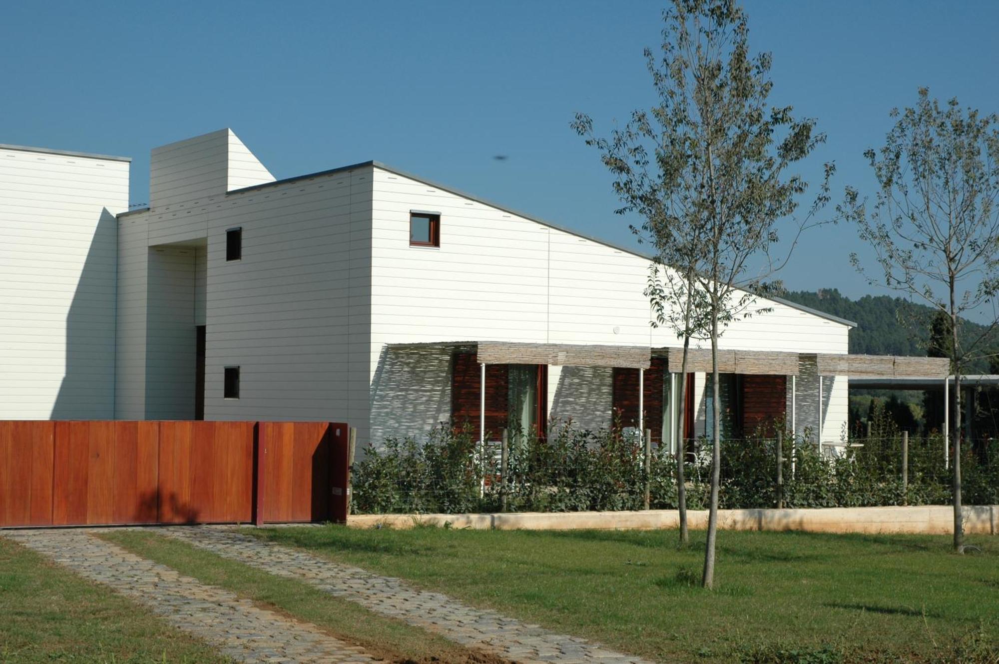La Fustana Hotel Maia de Montcal Bagian luar foto